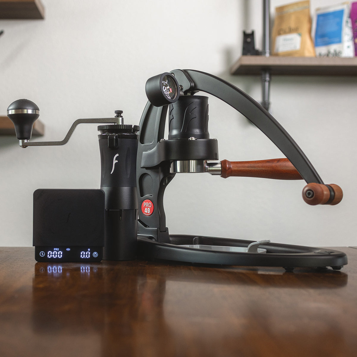 The Grind Kit for the Flair 49 PRO includes the Royal burr grinder and the Flair Brew Scale.