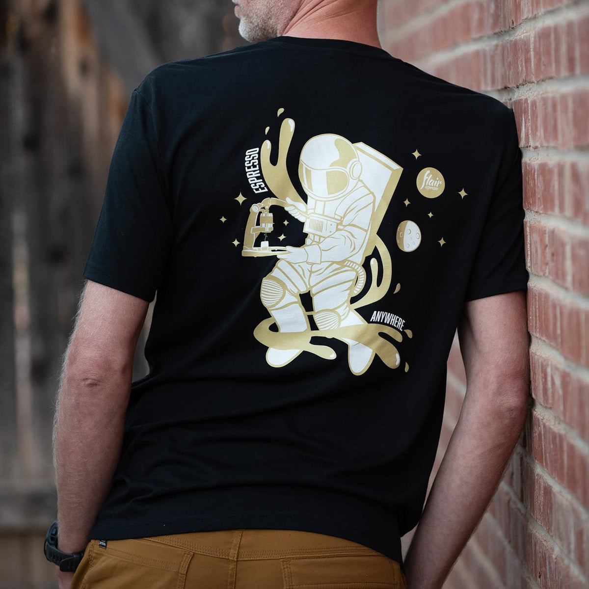 Flair Espresso Anywhere Space T worn by a man