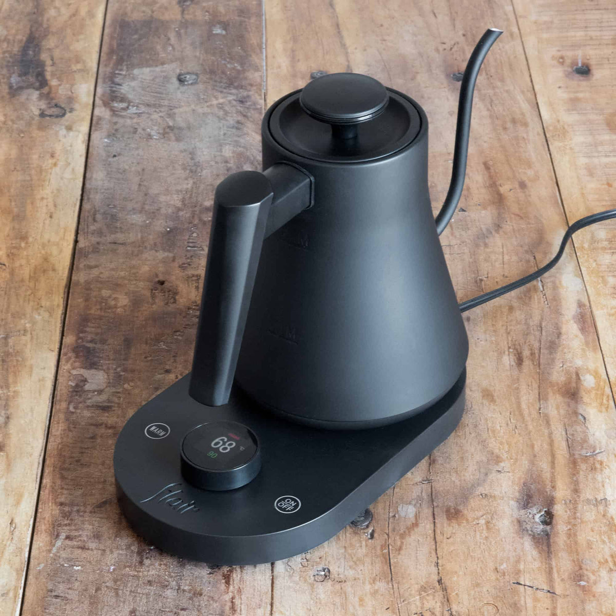 Flair kettle with gooseneck and digital controls