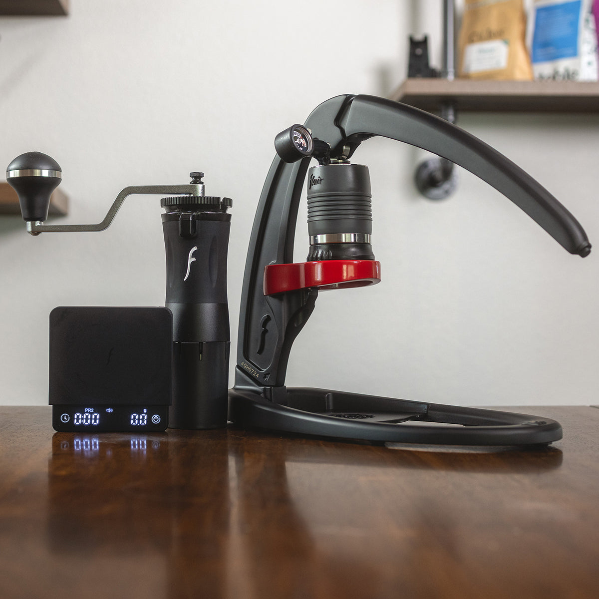 The Grinder Kit of the Flair Classic includes the Flair Royal coffee grinder and the Flair Brew Scale.