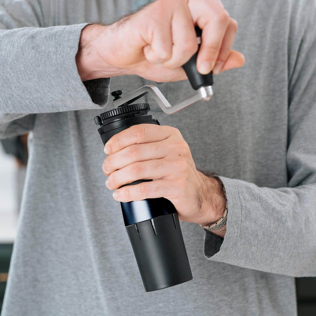 Grinding with the Flair Royal burr grinder